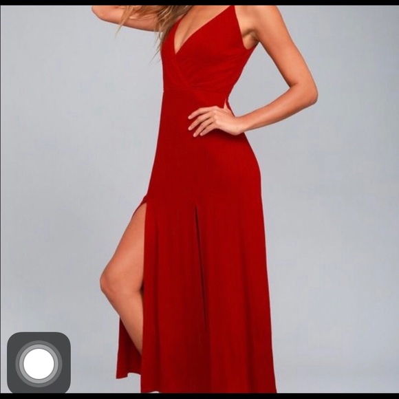 SOLD Lulus beautiful red elegant dress ๐ - Picture 2 of 5